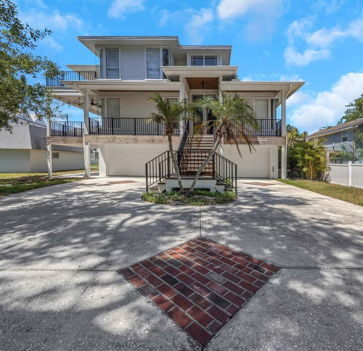Property Photo:  606 Indiana Avenue  FL 34681 