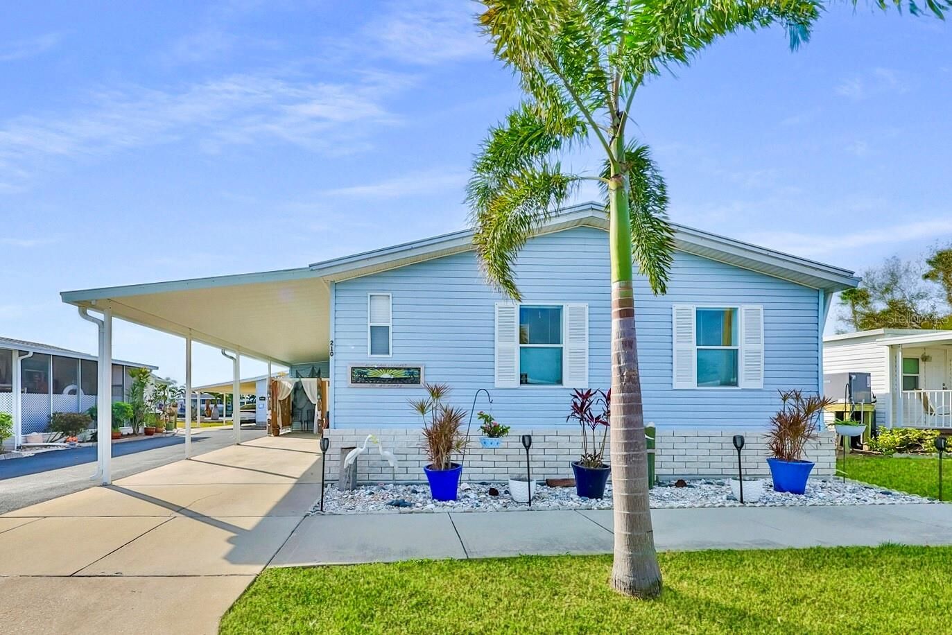 Property Photo:  210 Mount Piney Avenue NE 272  FL 33702