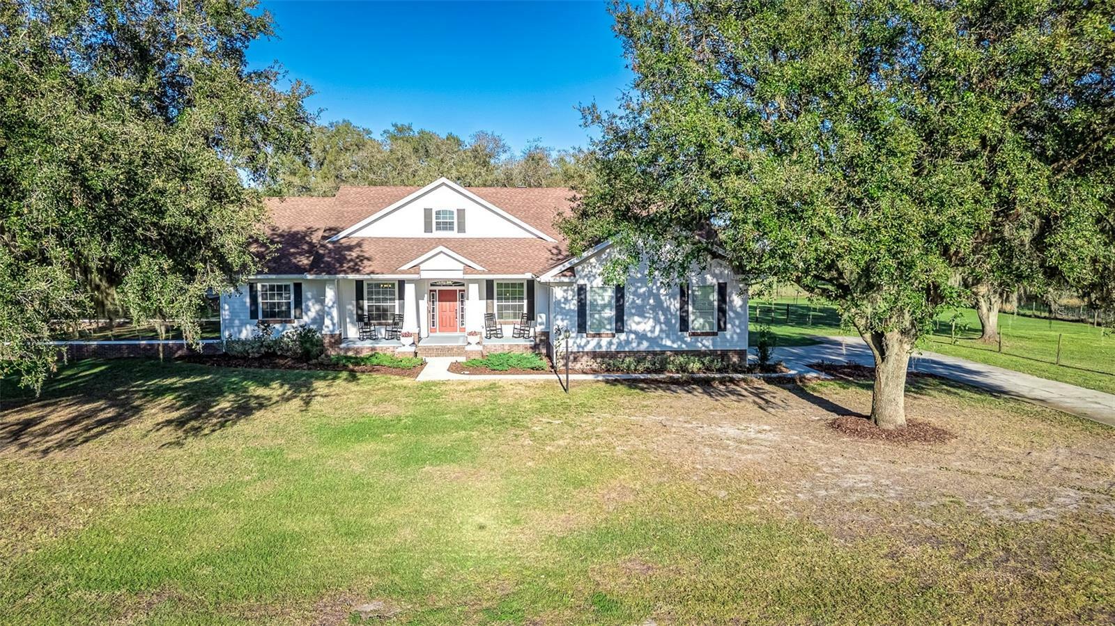 Property Photo:  725 Giant Oak Road  FL 33810 