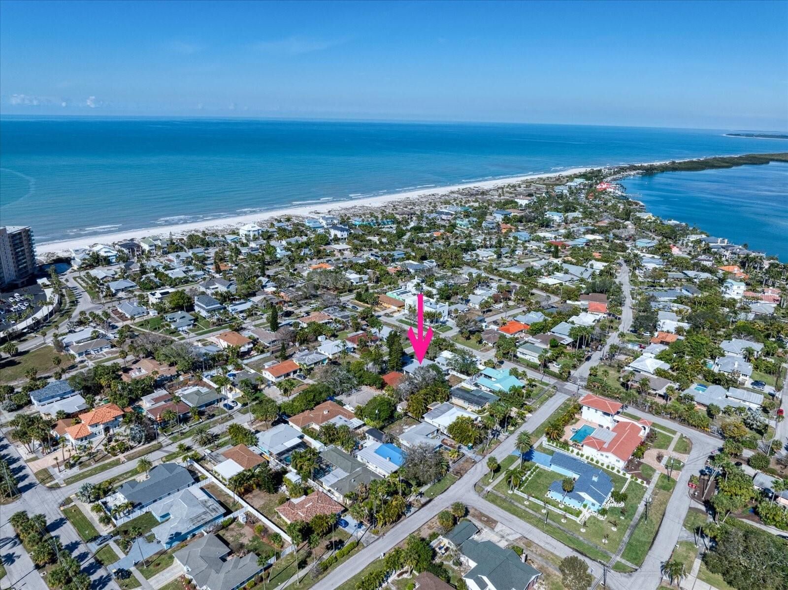 Property Photo: 929 Lantana Avenue FL 33767