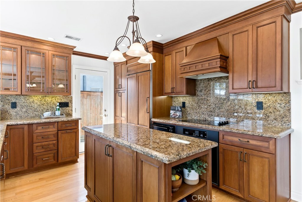 Property Photo: 15501 Cabot Circle CA 92647