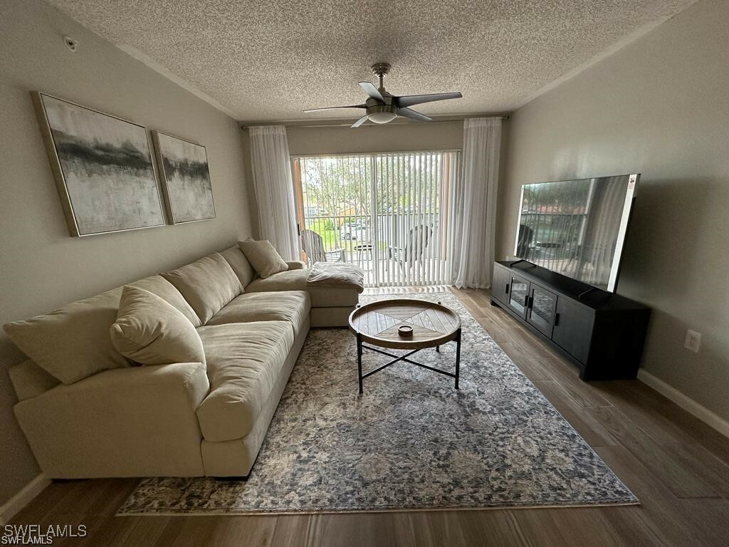 Property Photo:  1150 Wildwood Lakes Boulevard 8  FL 34104 