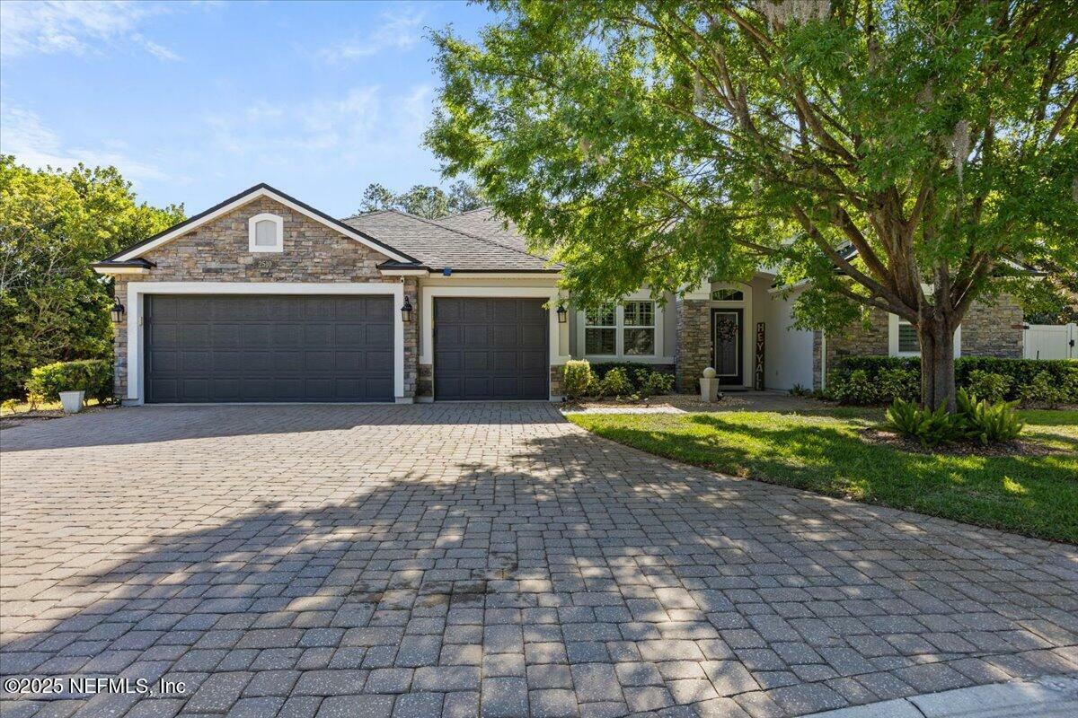 Property Photo: 2510 Cody Drive FL 32223