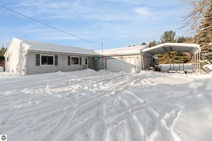 997 N Plank Road  Tawas City MI 48763-9757 photo