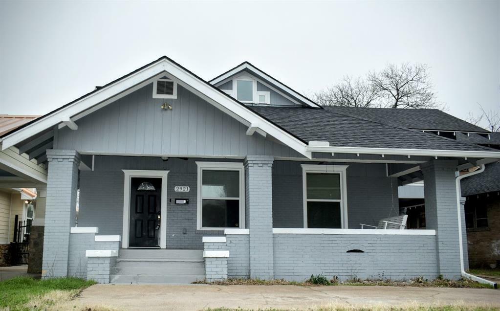 Property Photo:  2921 S Jennings Avenue  TX 76110 