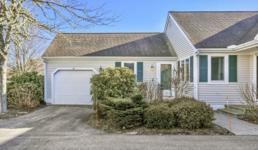 Property Photo:  19 Bonwood Drive 211  MA 02649 