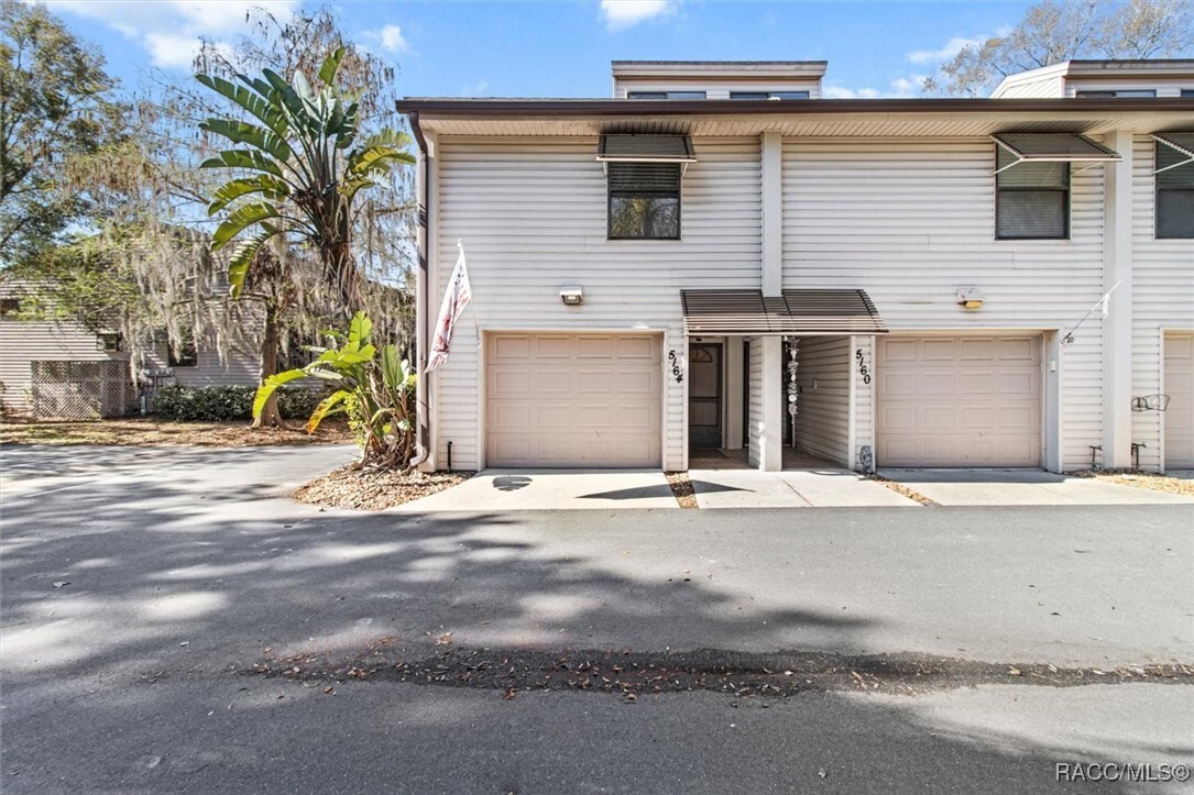 Property Photo: 5164 S Swiftwater Way FL 34448