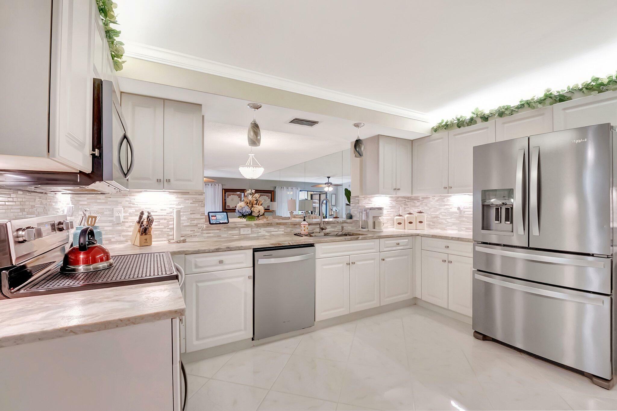 Property Photo: 9716 Sills Drive E 101 FL 33437