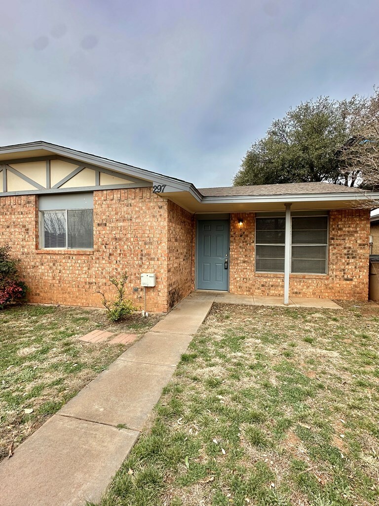 Property Photo:  297 Amistad Rd  TX 76901 