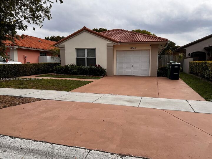 14840 SW 63rd St  Miami FL 33193 photo