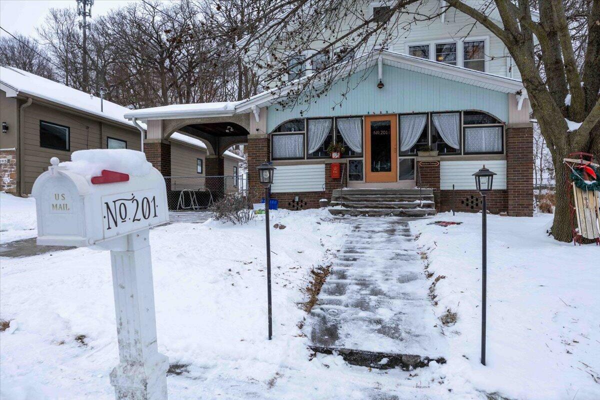 Property Photo:  201 Locust Lodge Ave  Avenue  IA 51503 