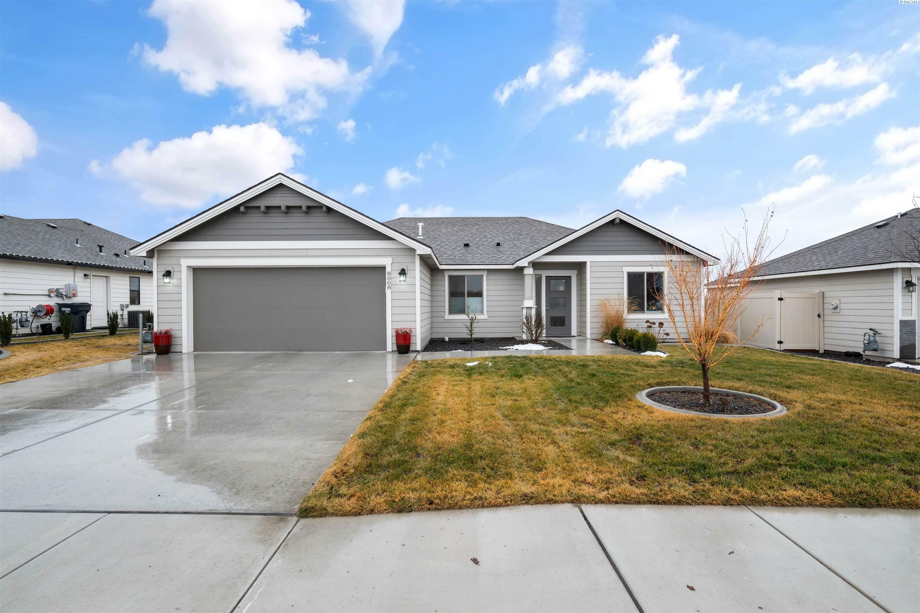 Property Photo: 8008 Babine Dr WA 99301