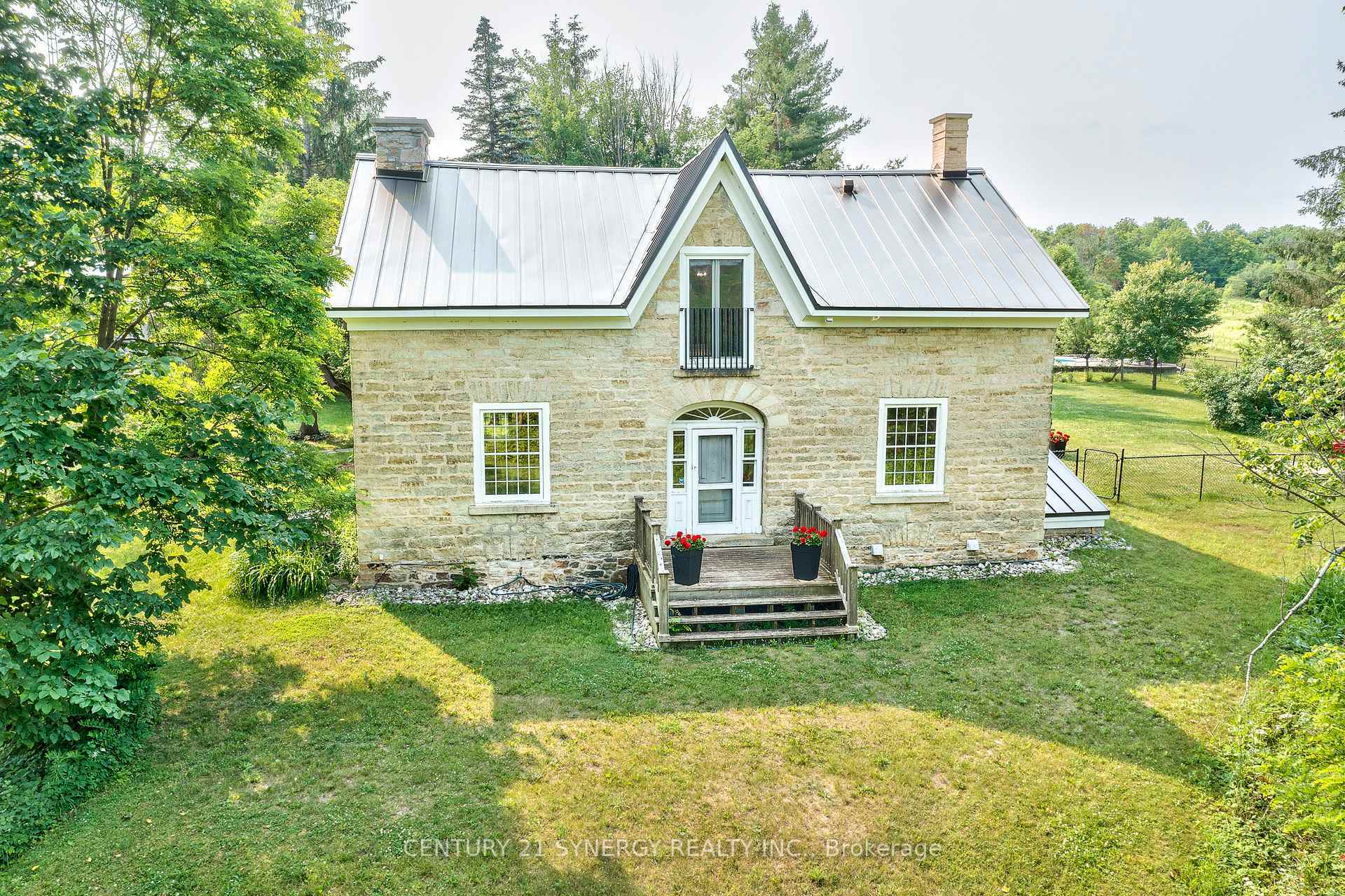 Property Photo: 207 Allans Mill Road ON K7H 3C5