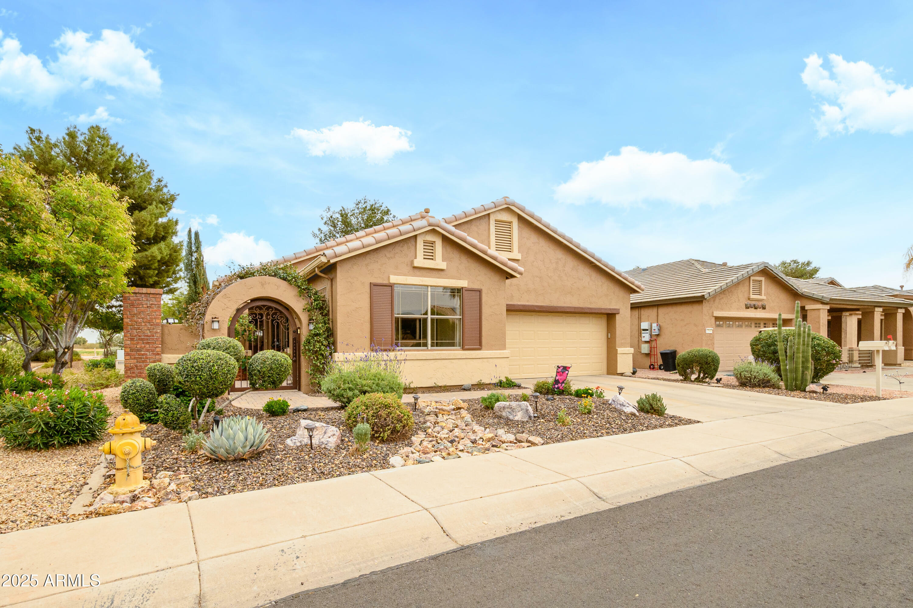 Property Photo:  17553 N Thornberry Drive  AZ 85374 