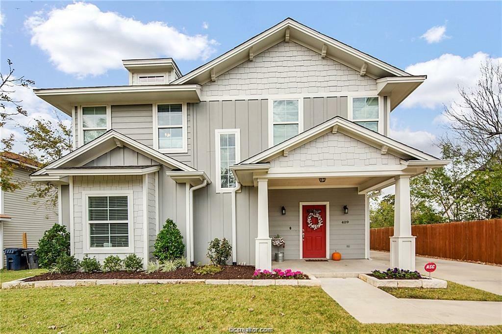 Property Photo:  409 Live Oak Street  TX 77840 