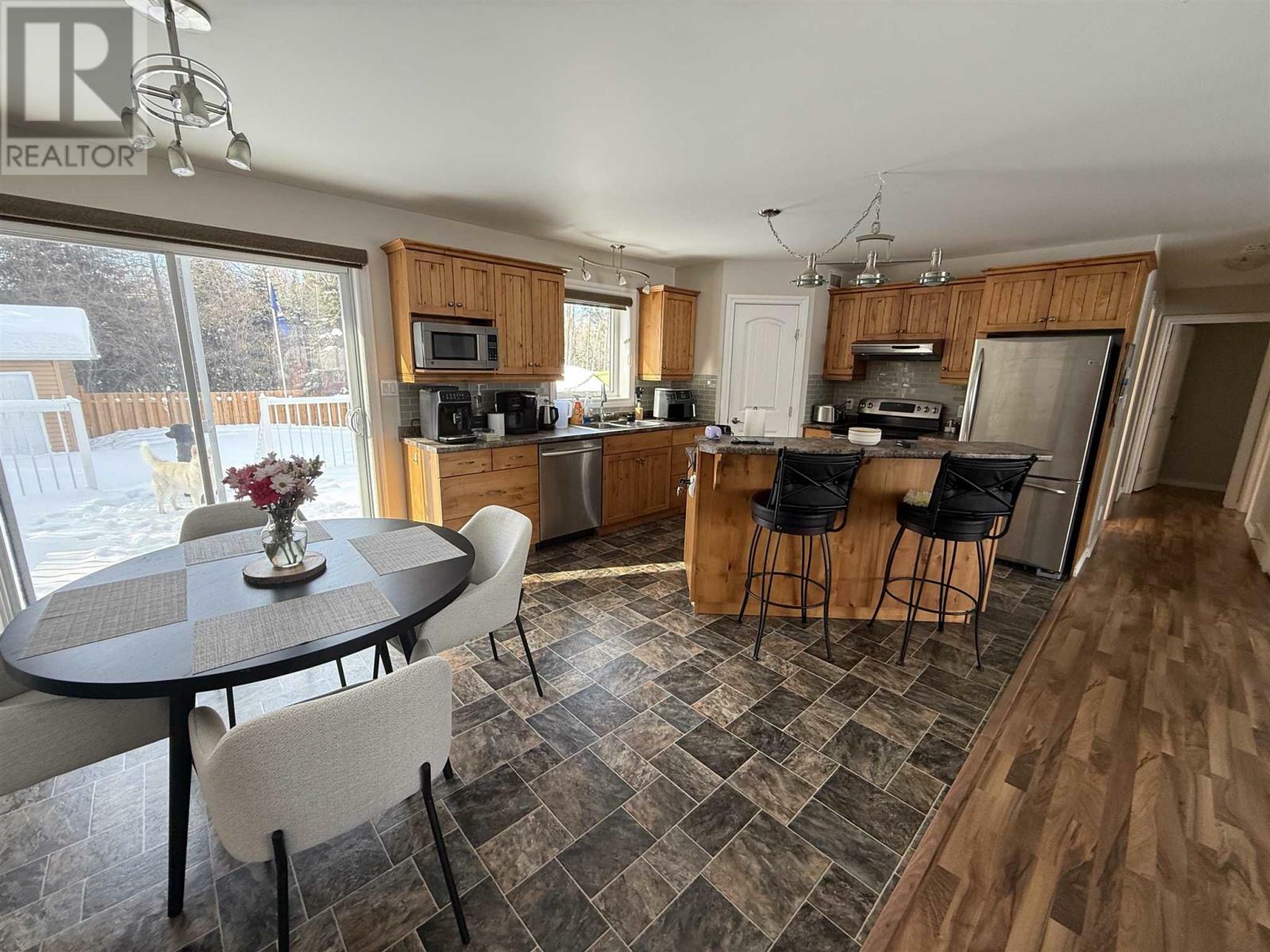 Property Photo:  23 Aspen Dr  ON P8T 0A3 