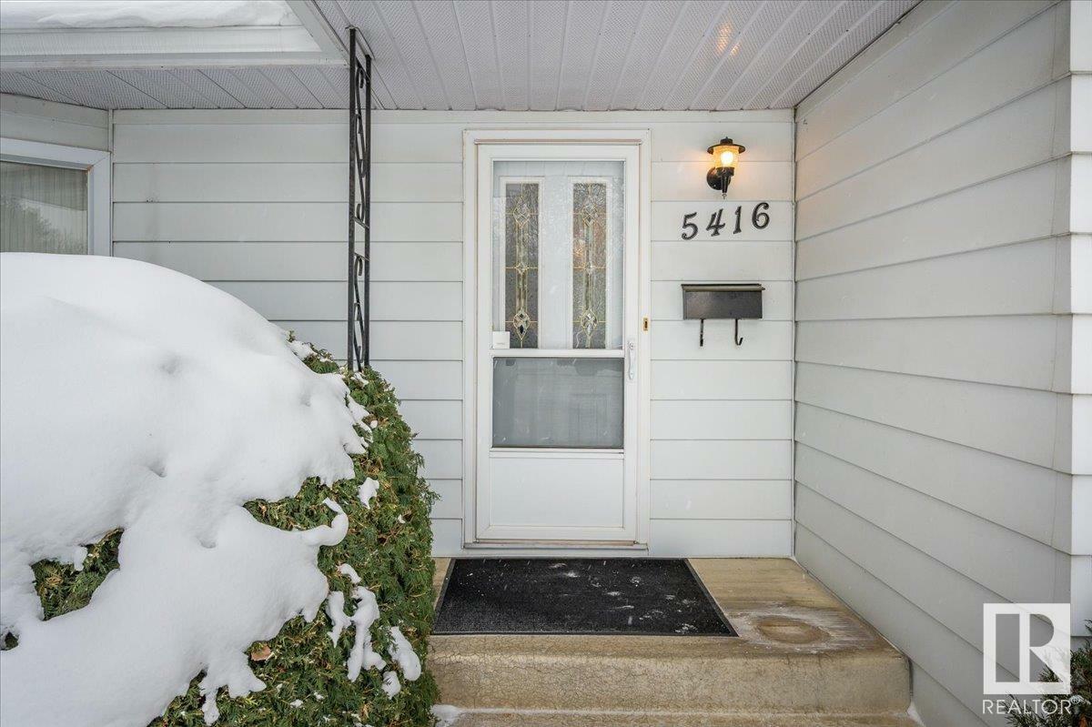 Property Photo:  5416 142 Street NW  AB T6H 4B8 