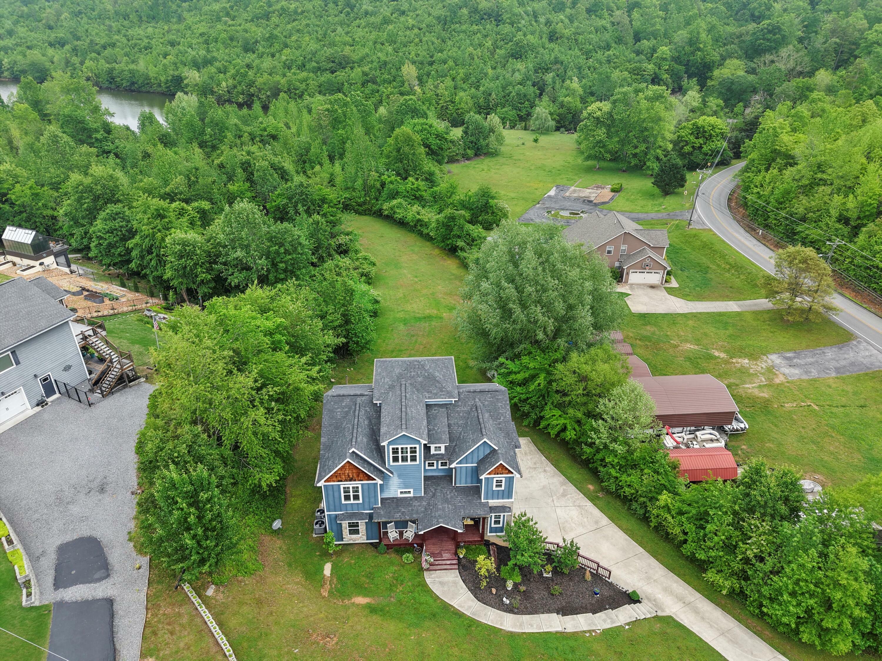Property Photo: 7404 Woodland Bay Drive TN 37341
