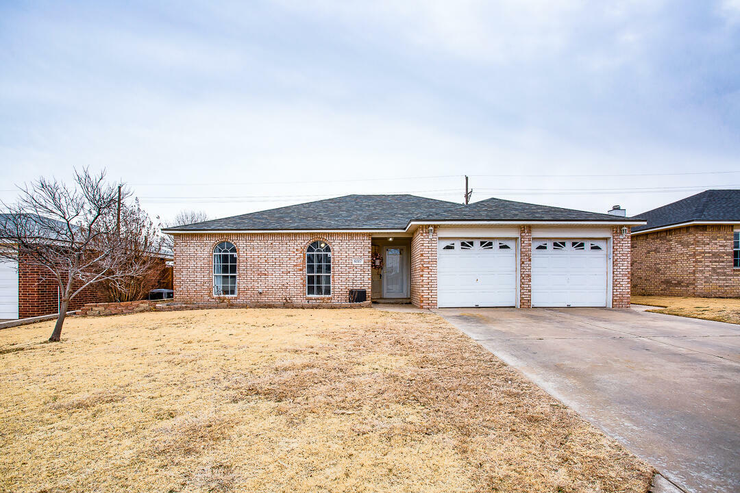Property Photo: 6317 33rd Street TX 79407