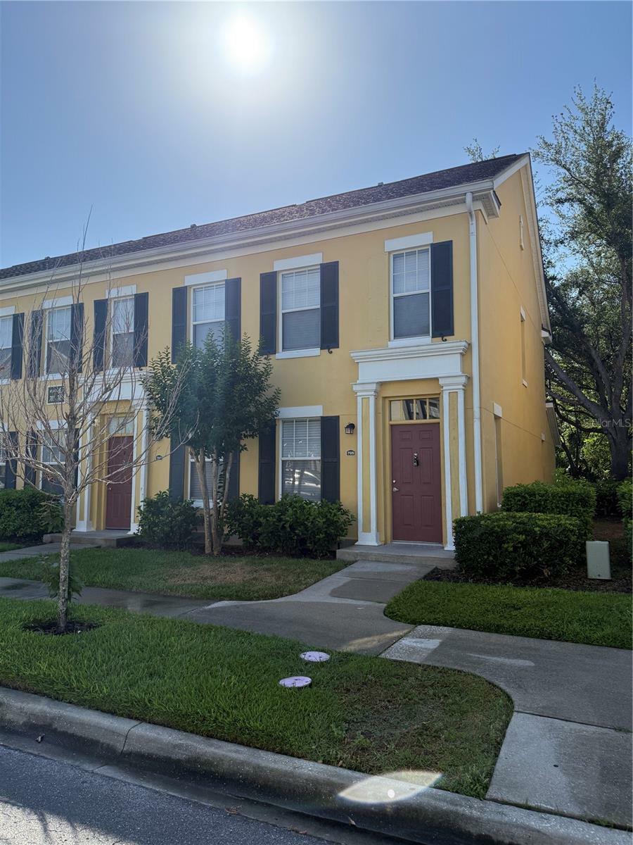Property Photo: 705 Centervale Drive FL 34747