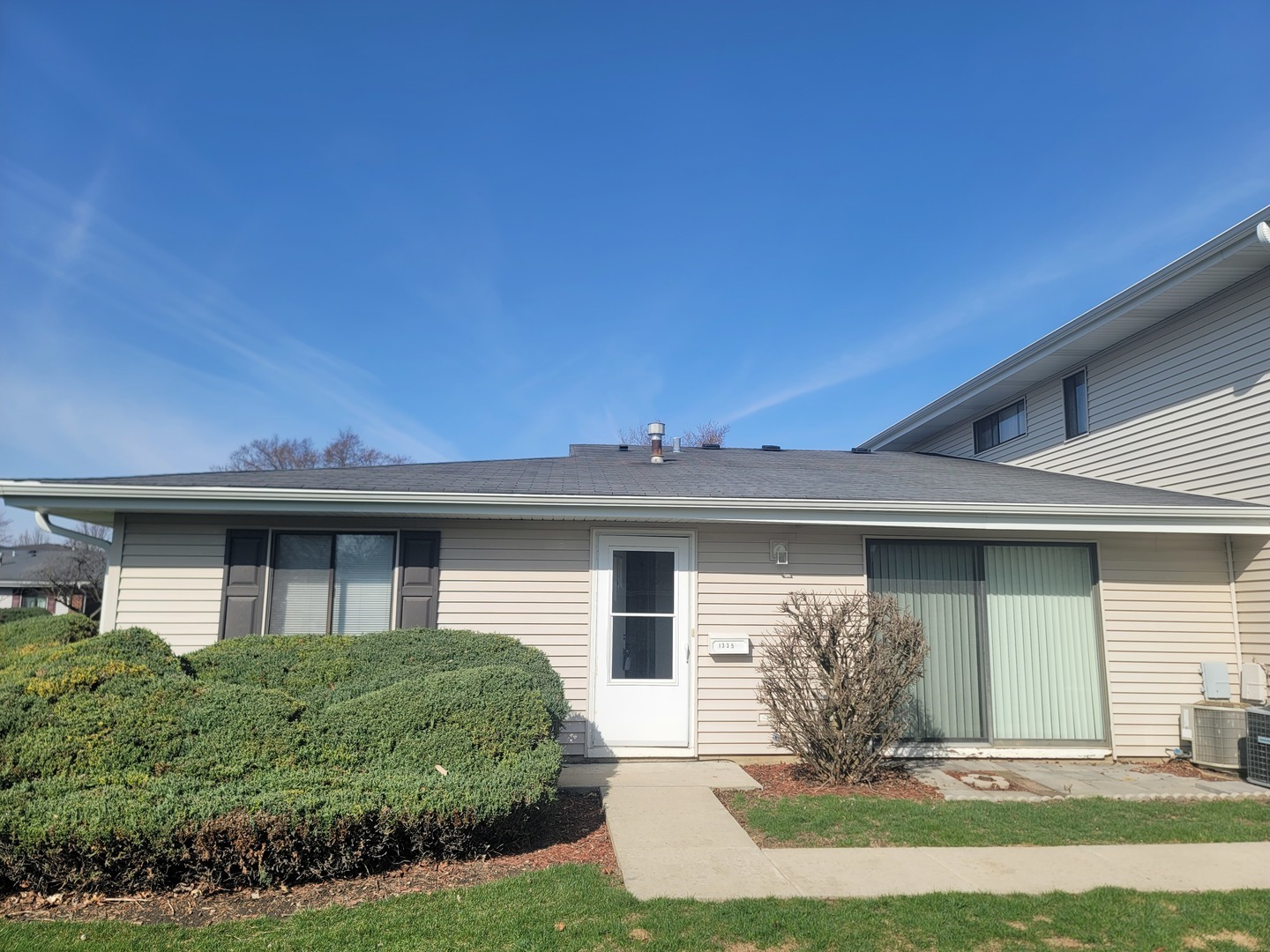 Property Photo:  1335 Forestdale Court 1335  IL 60193 