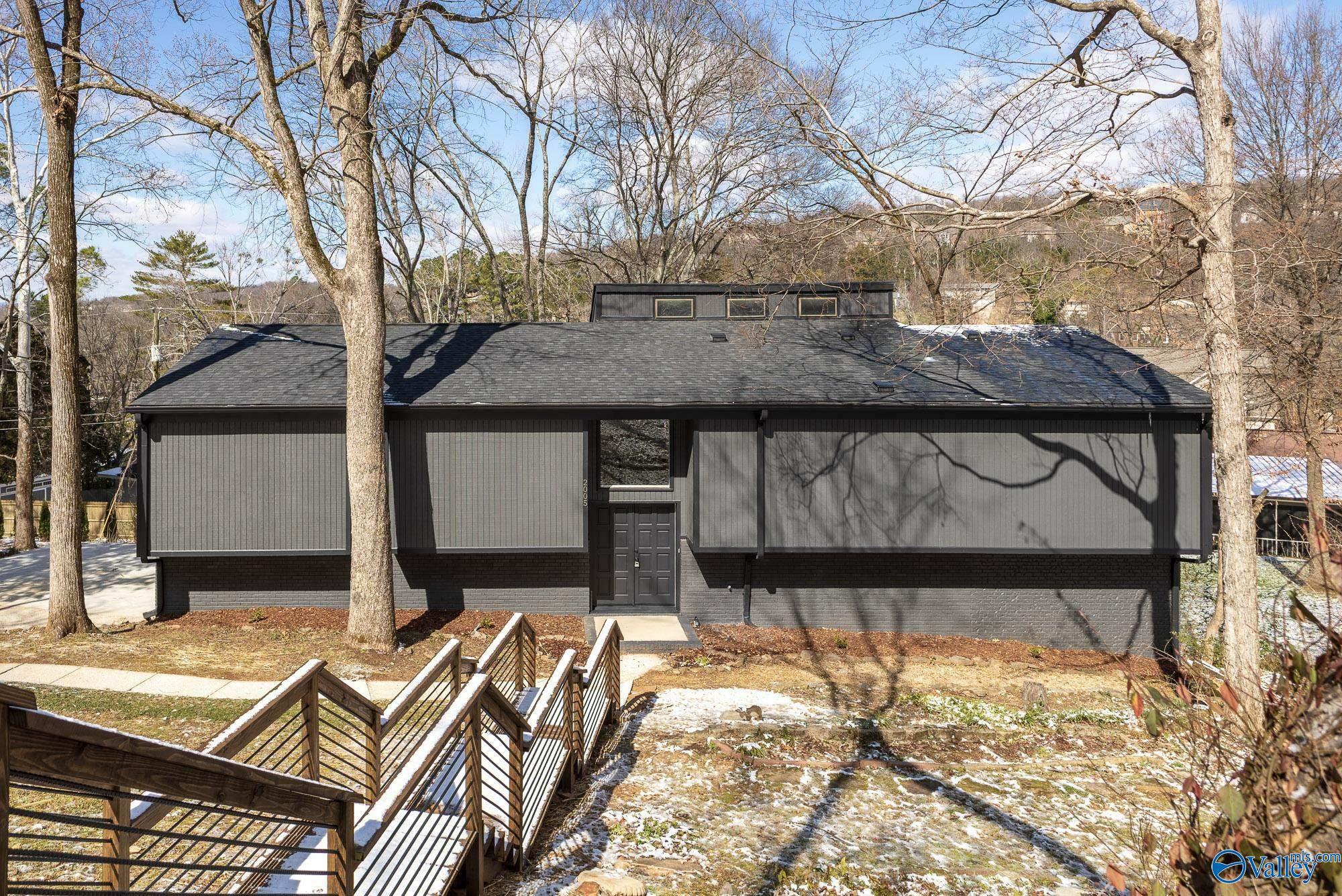 Property Photo: 2005 Willis Road SE AL 35801
