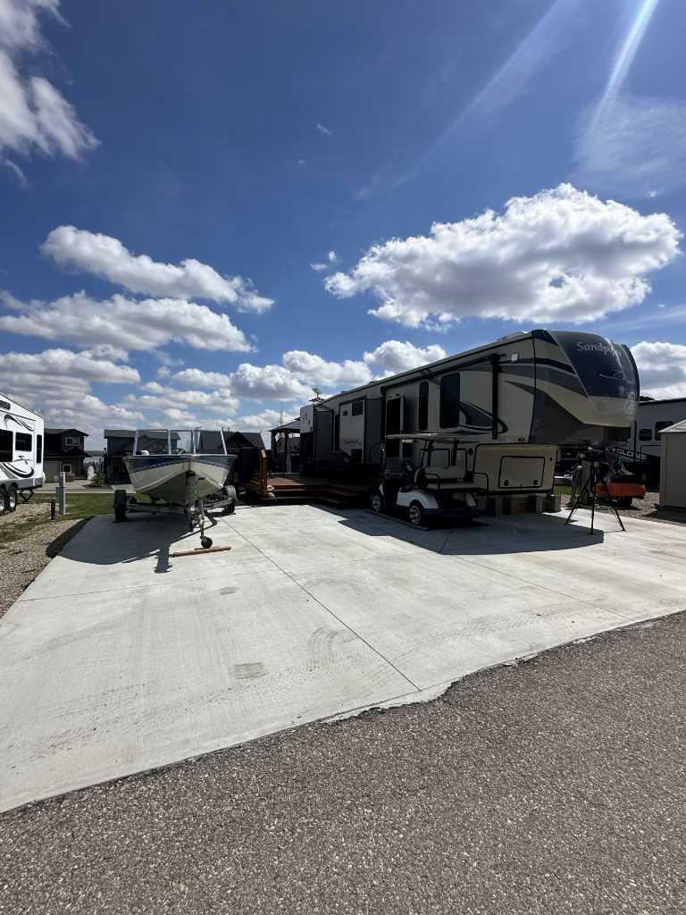 25054 South Pine Lake Road 5053  Rural Red Deer County AB T0M 1R0 photo