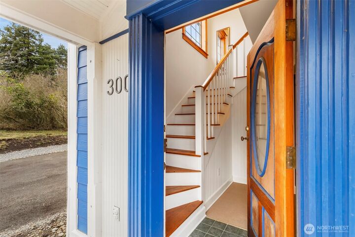 Property Photo:  300  Discovery Road  WA 98368 