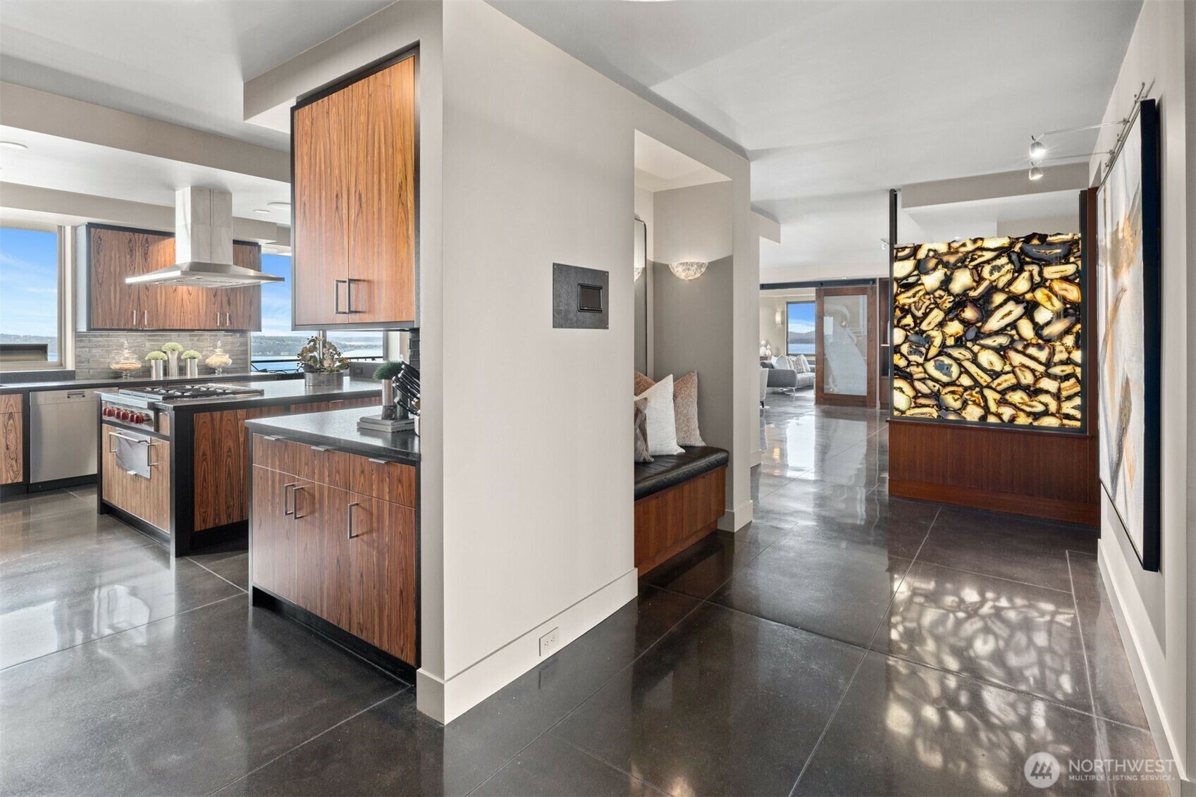 Property Photo: 111 W Highland Drive 9E&9W WA 98119