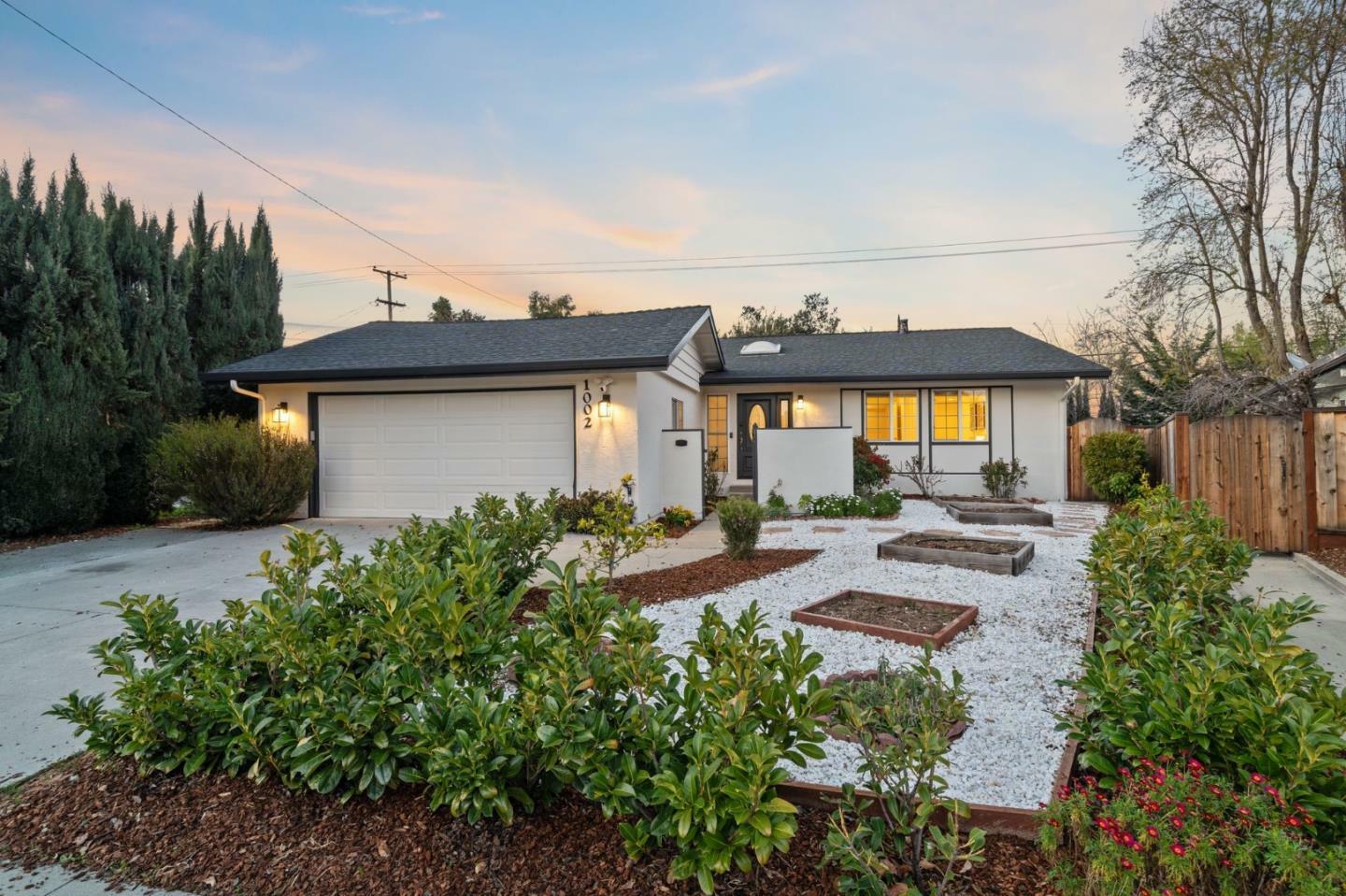 Property Photo:  1002 Oaktree Drive  CA 95129 