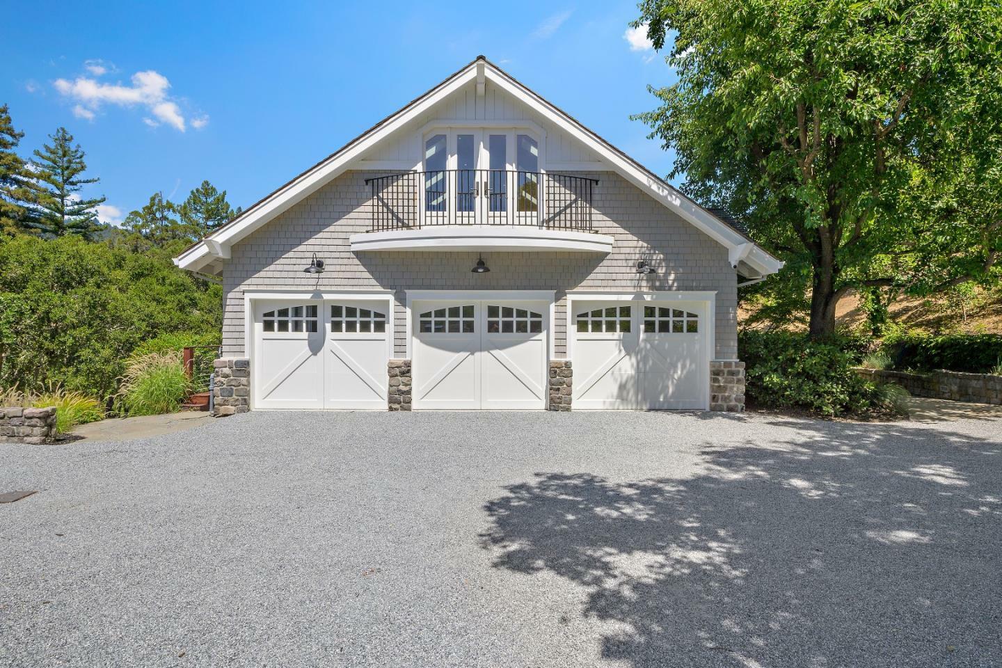 Property Photo: 3 Vintage Court CA 94062