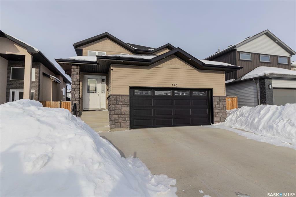 Property Photo:  150 Fast Crescent  SK S7W 0W9 