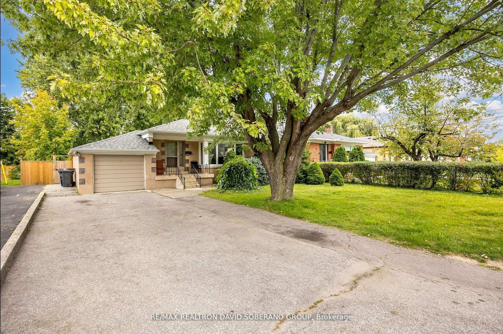 Property Photo: 52 Acton Ave ON M3H 4G8