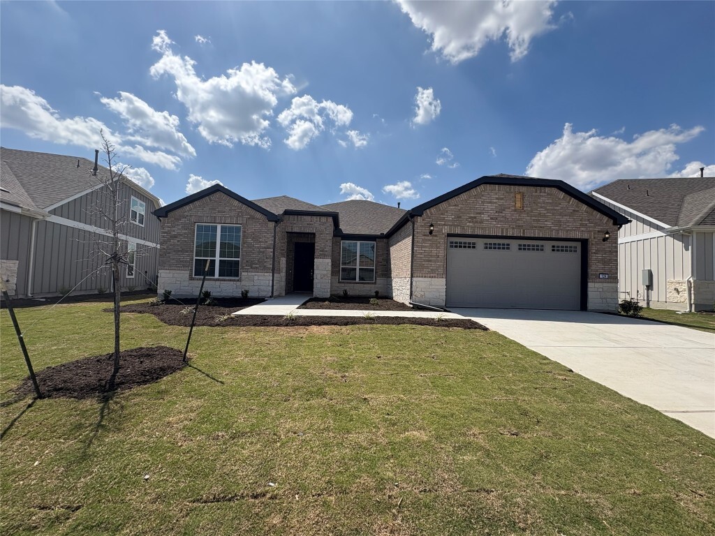 Property Photo: 124 Diamond Point Road TX 78633