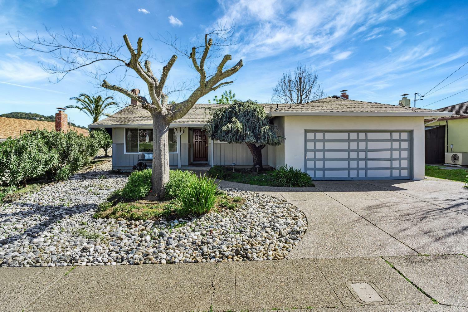 Property Photo: 555 Tamarack Drive CA 94903