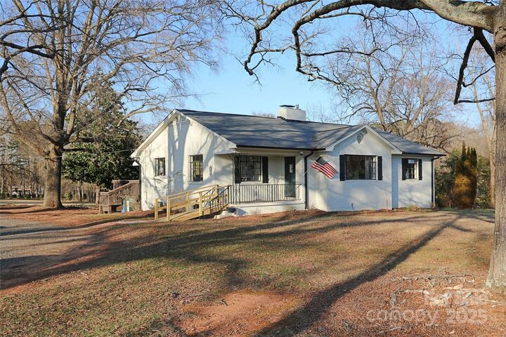 Property Photo:  8405 Fairview Road  NC 28227