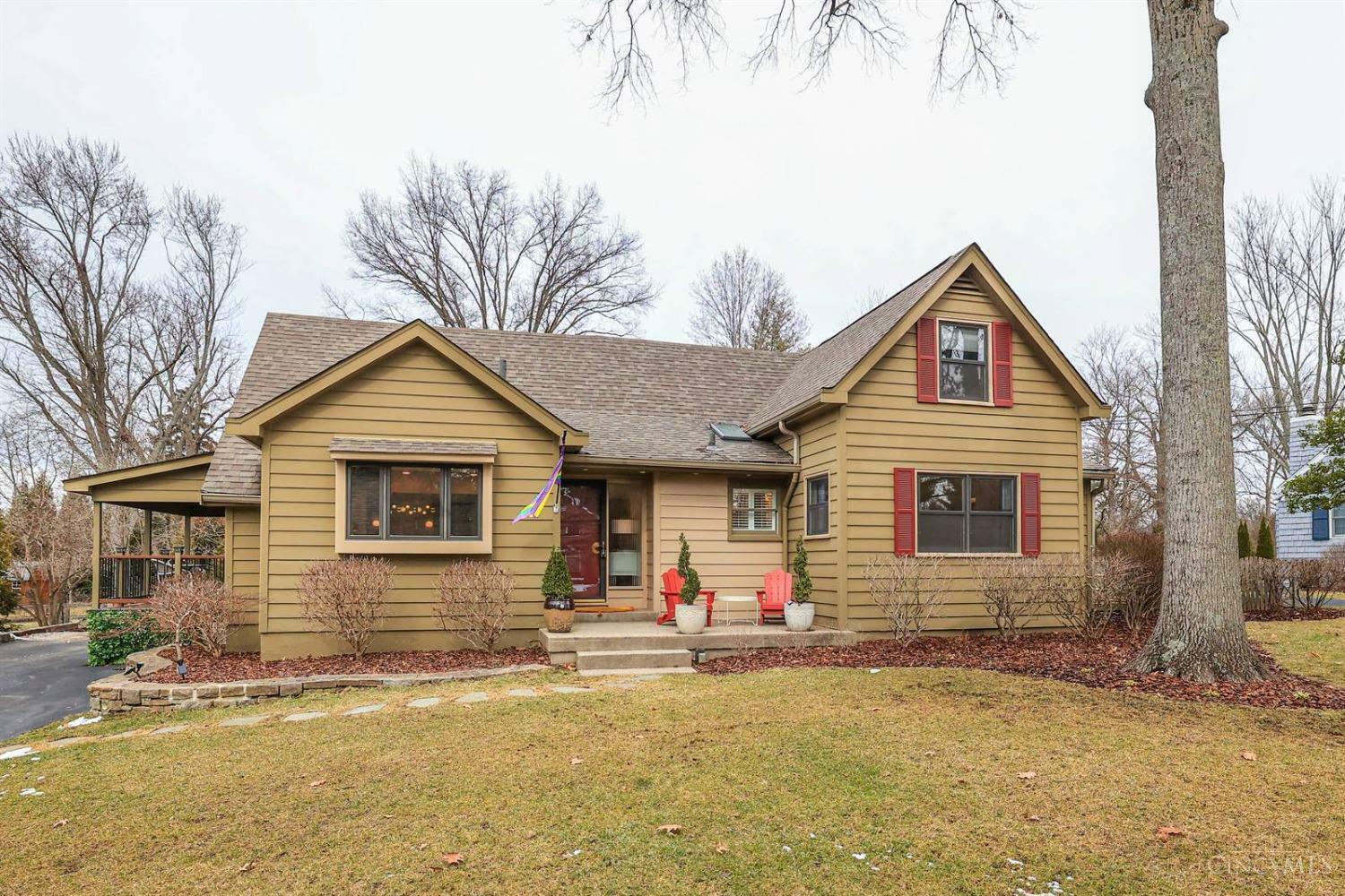 Property Photo:  7520 Indian Hill Road  OH 45243 