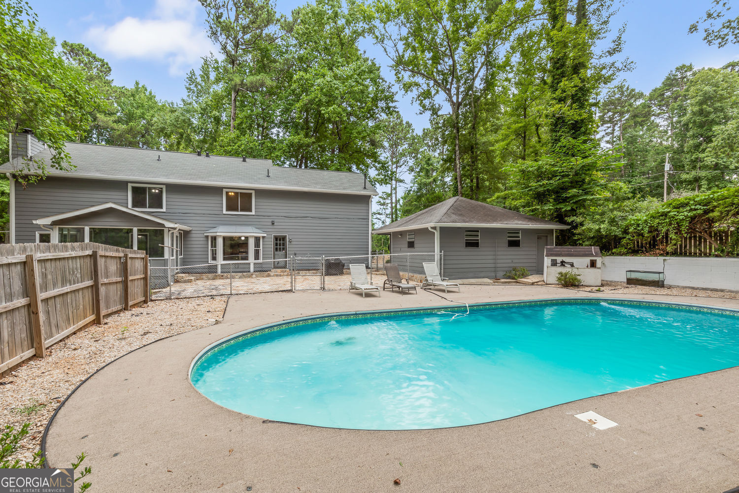 Property Photo: 105 Oak Leaf Court GA 30214