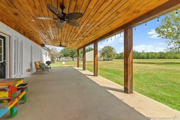 Property Photo: 2822 Wilson Drive LA 70607
