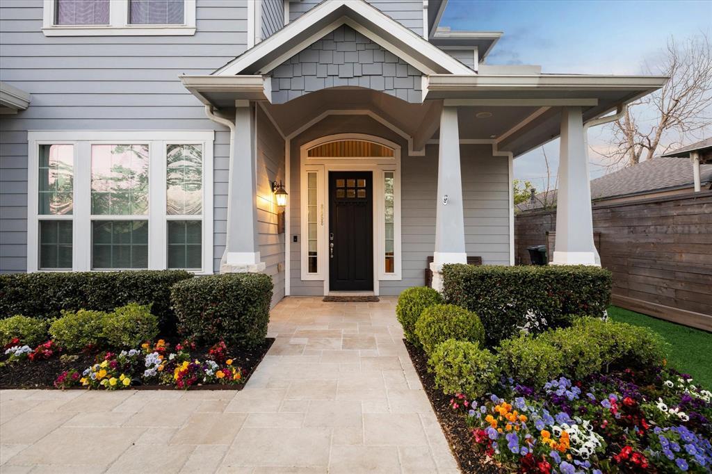 Property Photo: 8558 Ridgepoint Drive TX 77055
