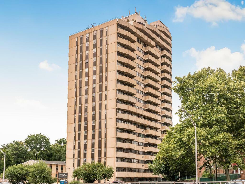 Property Photo: 1523 Central Park Avenue 17B NY 10710