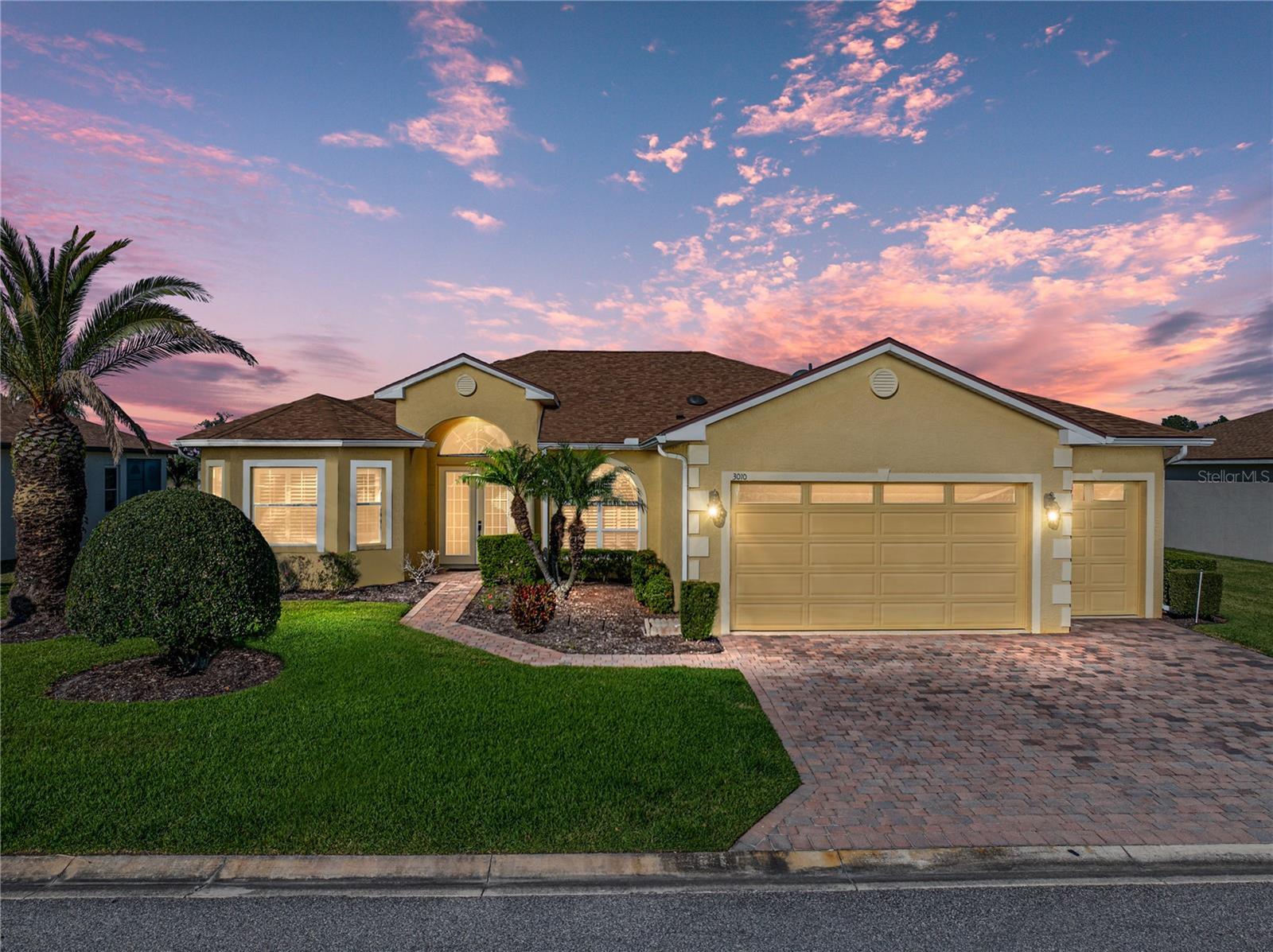 Property Photo: 3010 Ashton Palms Drive FL 33859