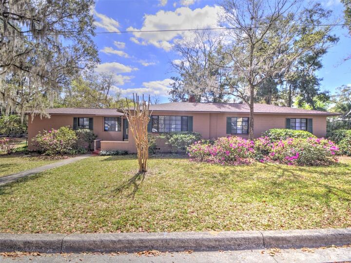Property Photo:  1034 NE 11th Street  FL 34470 