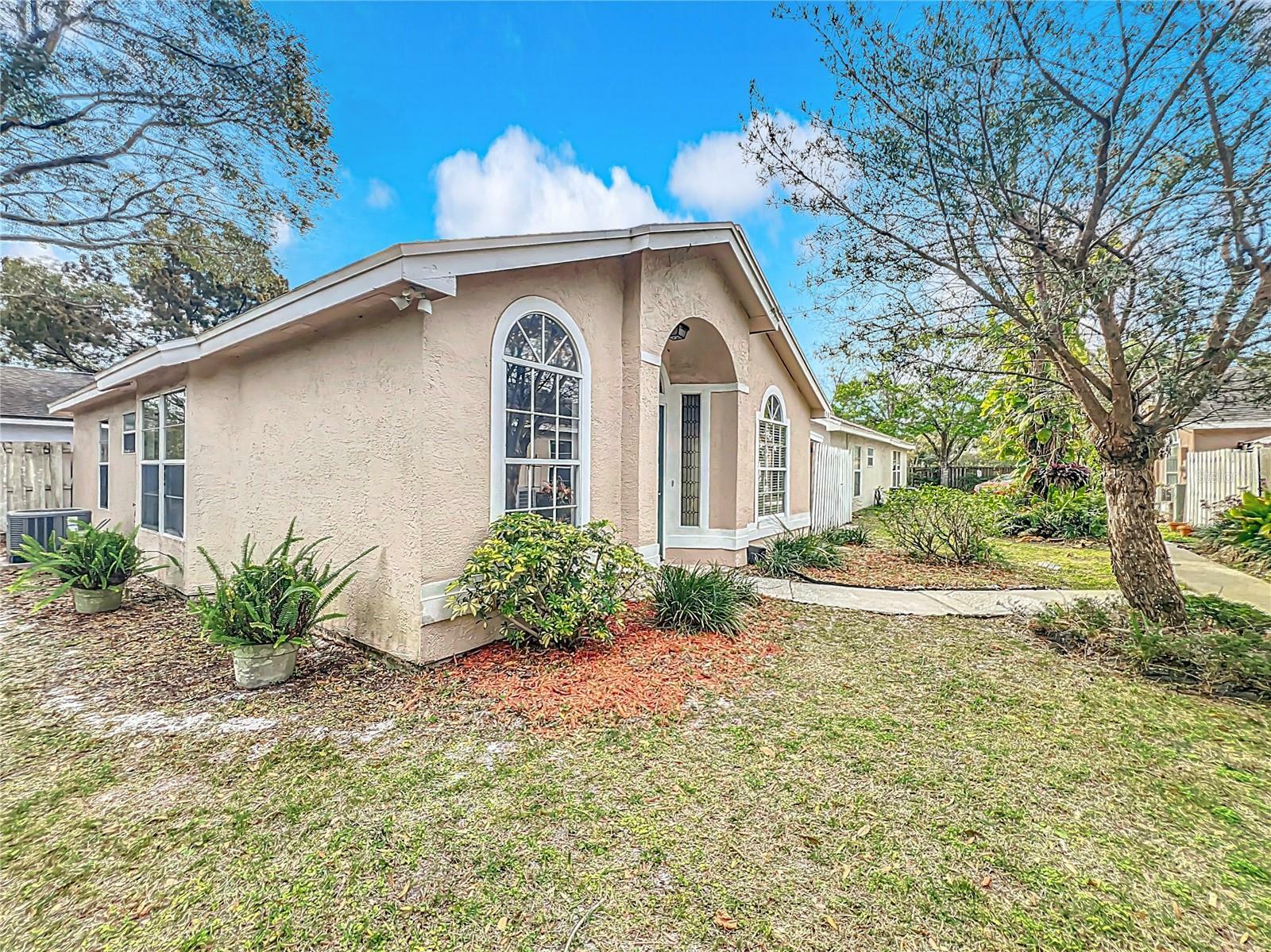 Property Photo: 310 Sunvista Court FL 32773