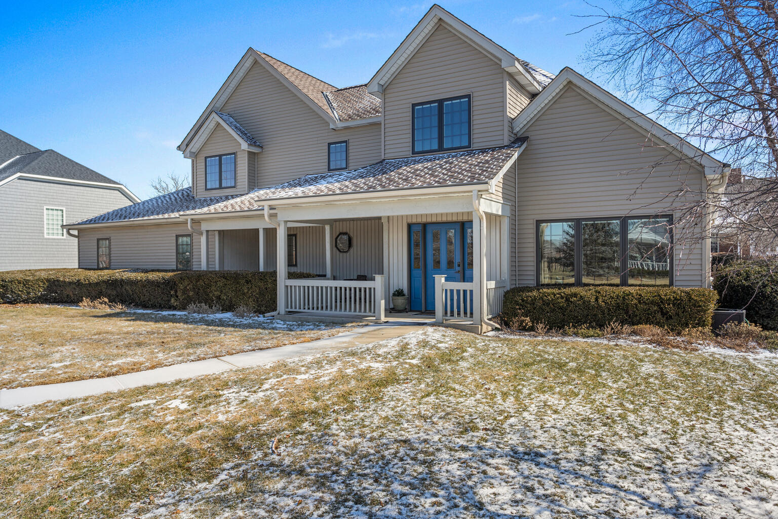 Property Photo:  1404 Waterford Place  IL 61821 