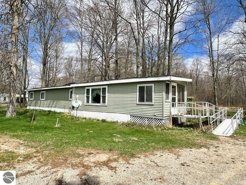 Property Photo: 8815 S Young Road MI 49632-9677