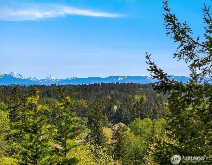 Property Photo:  22530 SE 46th Place  WA 98075 