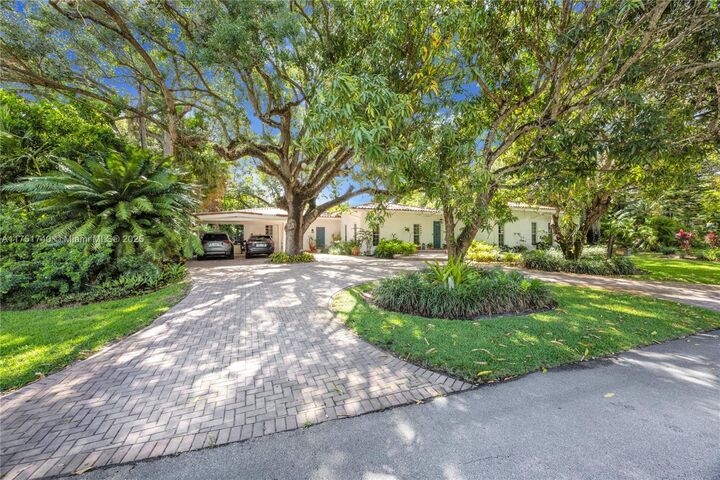 Property Photo: 14345 SW 72nd Ct FL 33158
