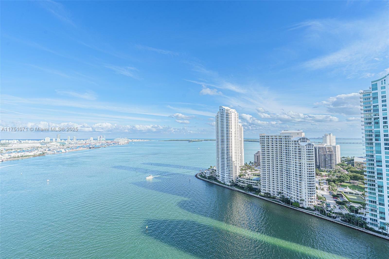 325 S Biscayne Blvd 3123  Miami FL 33131 photo