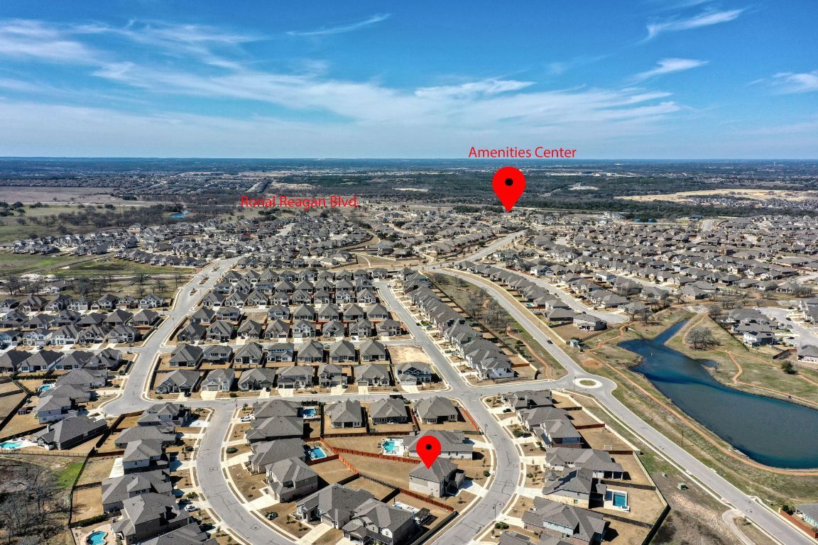 Property Photo: 213 Great Lawn Bend TX 78642